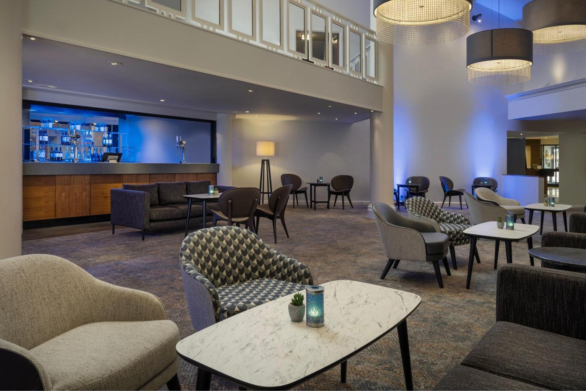 Delta Hotels By Marriott Peterborough Exterior photo