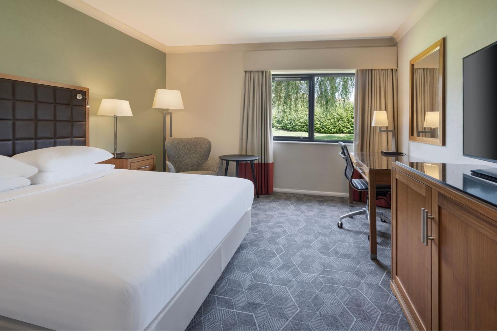 Delta Hotels By Marriott Peterborough Exterior photo