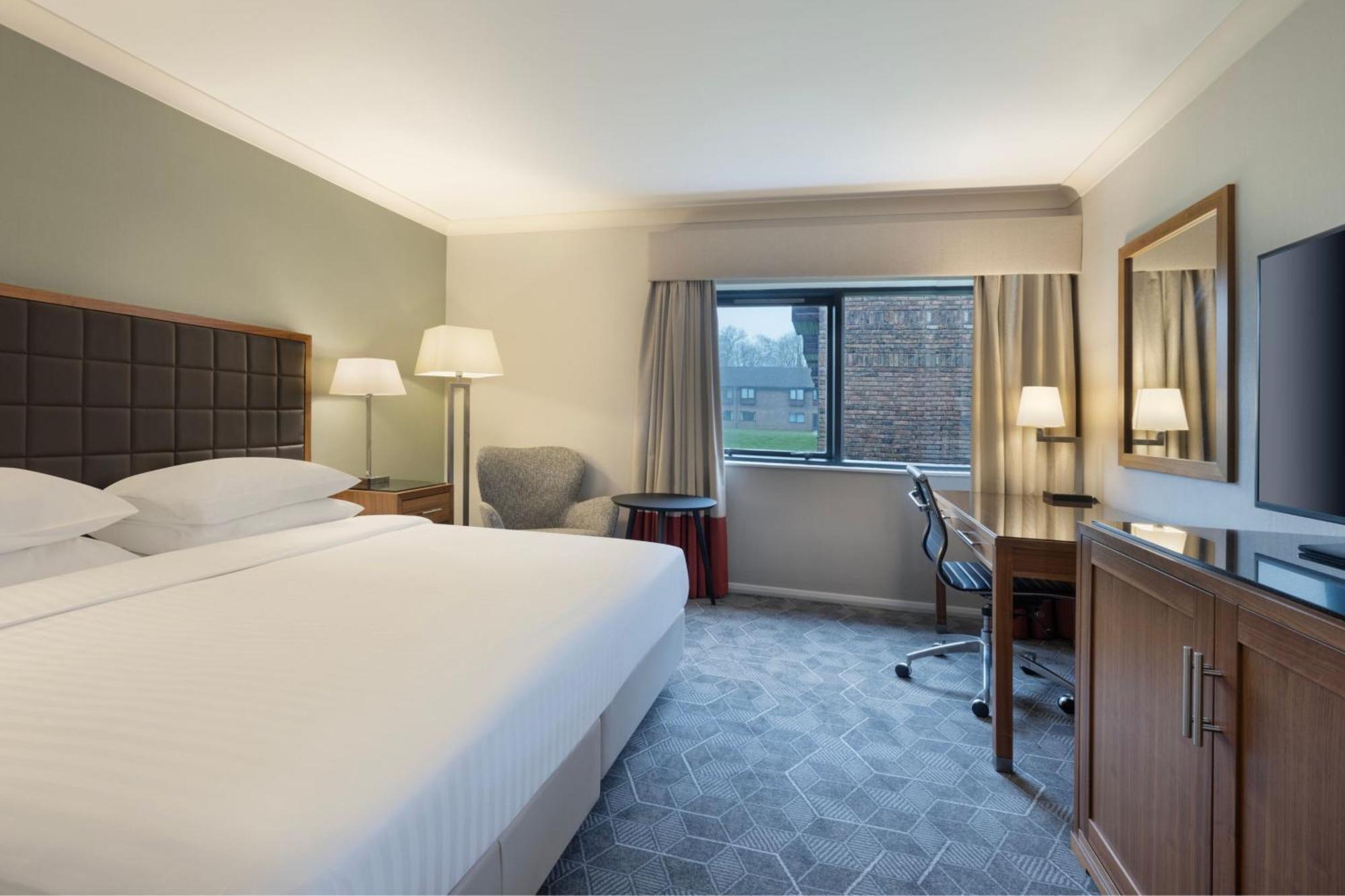 Delta Hotels By Marriott Peterborough Room photo