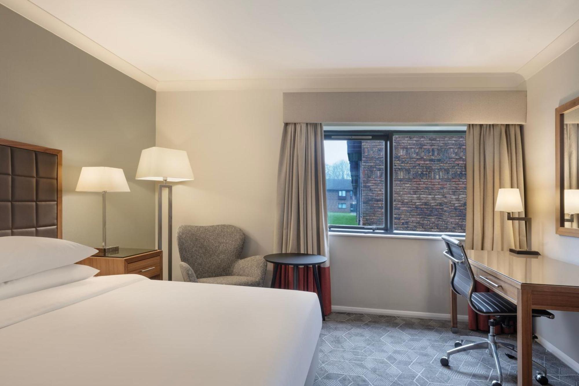 Delta Hotels By Marriott Peterborough Room photo
